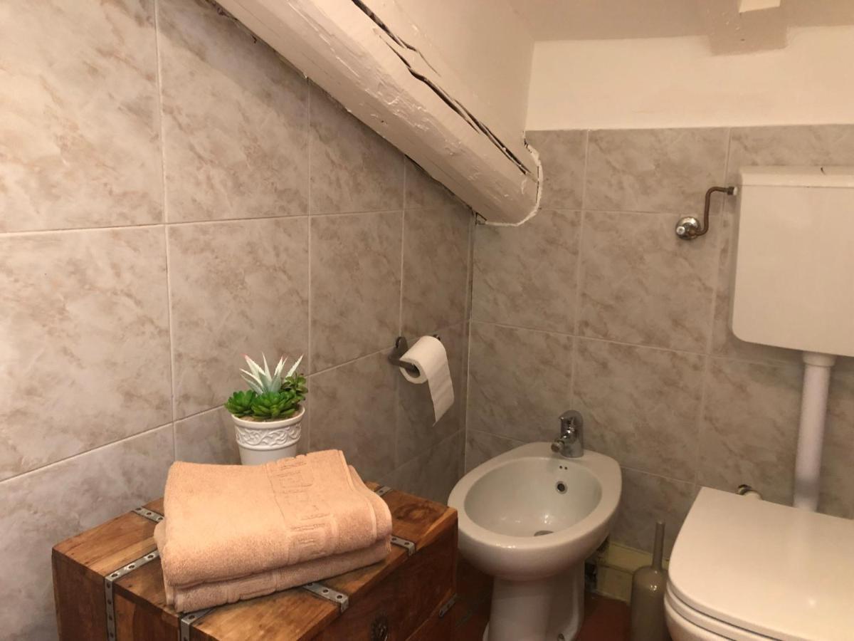 Il Tetto Fiorito Dell'Isola Appartement Milaan Buitenkant foto
